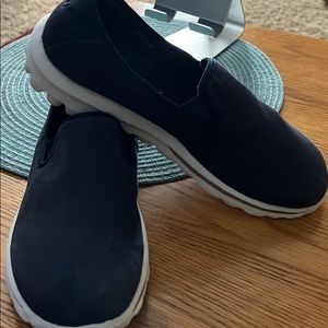 Sketchers go walk. Size 10